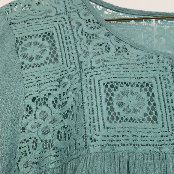 Mint green long sleeves shirt - Picture 3 of 5